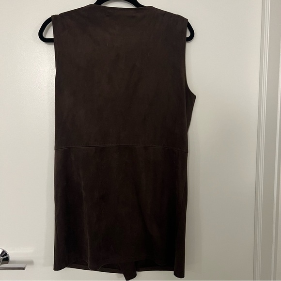 Max Studio Brown Western Cowgirl style Faux Suede Zipper Vest- Small - Picture 6 of 7
